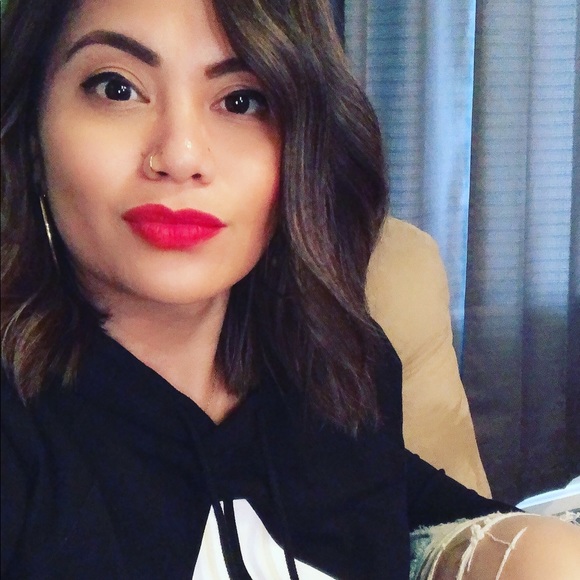 Meet your Posher, Christine - Picture 1 of 1